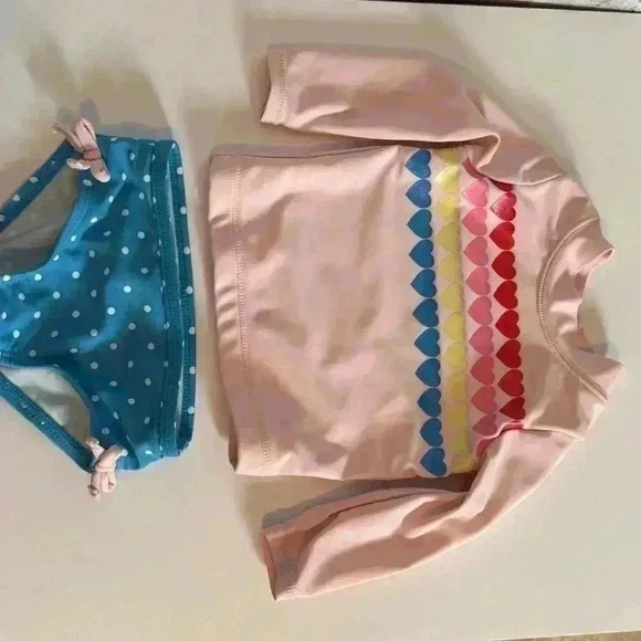 Infant swimsuit‎ size 6 months Carters - Picture 2 of 5